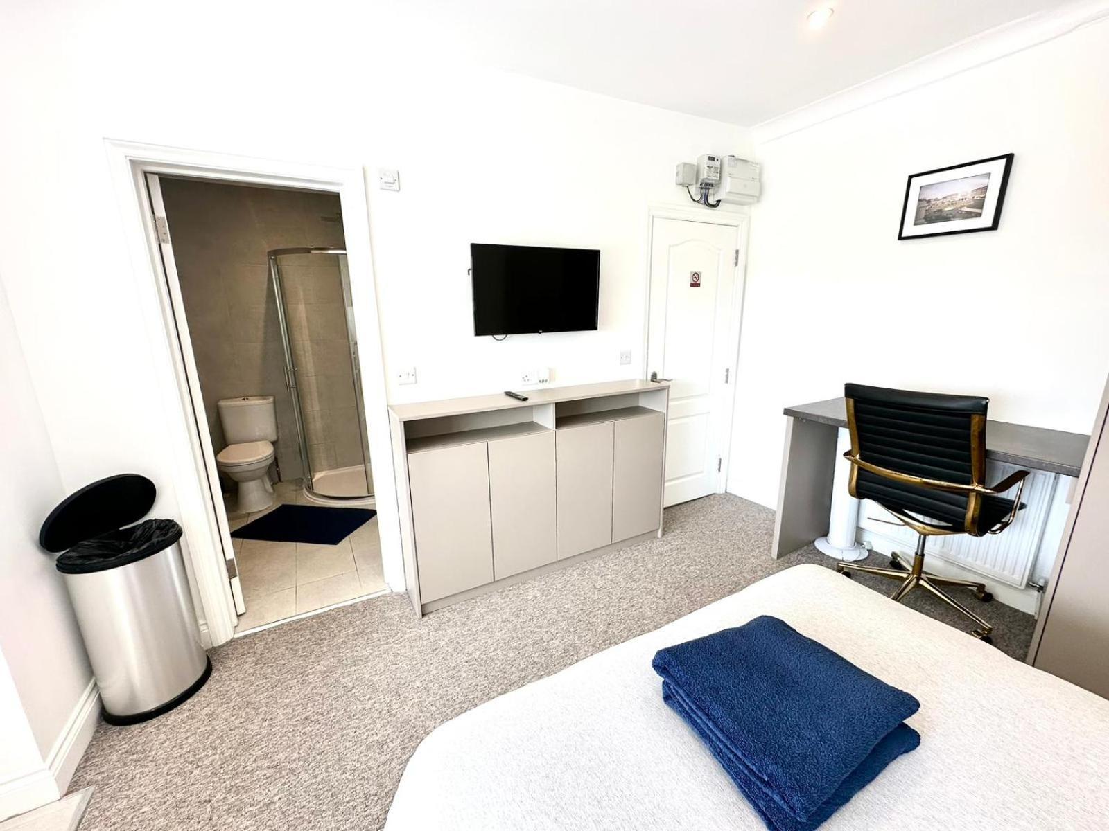 Sunny Modern, Private Apartment,15 Mins To Central London Hendon Eksteriør billede